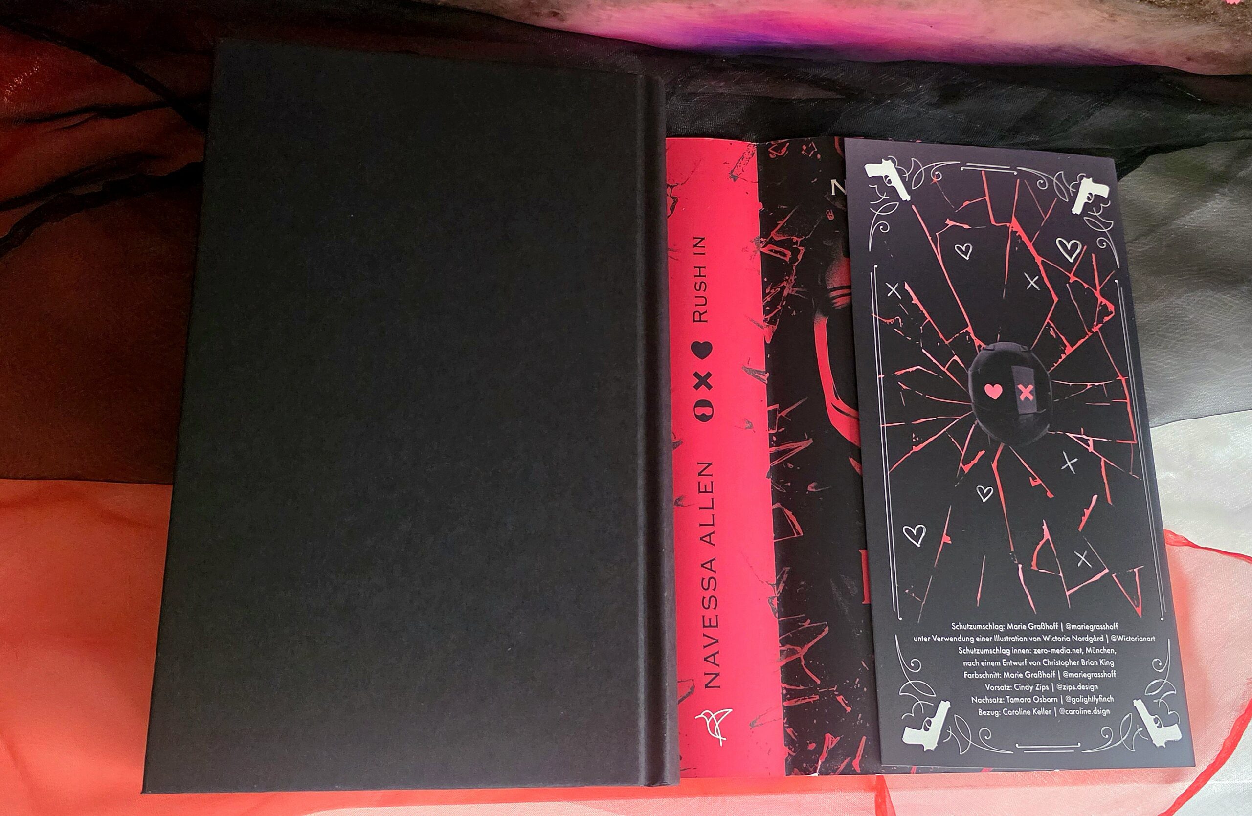 Rush In - Navessa Allen | Bücherbüchse Sonderausgabe mit Farbschnitt, Wendeumschlag und Buchcover