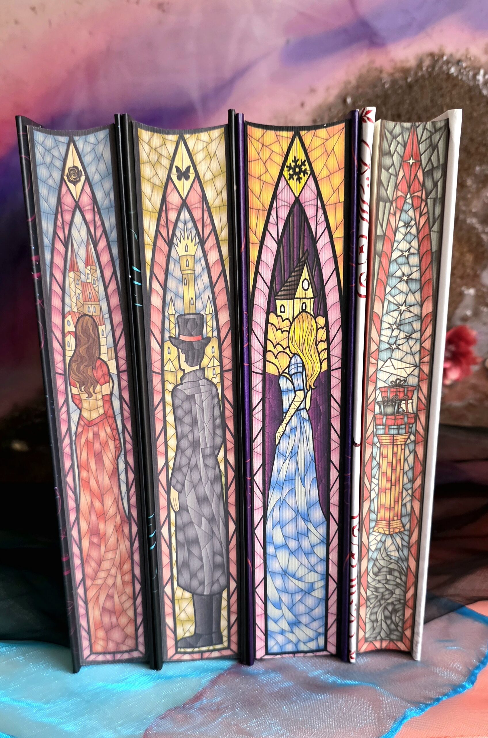 Caraval 1–4 Bücherbüchse Farbschnitt Buntglas Panorama alle 4 Bände
