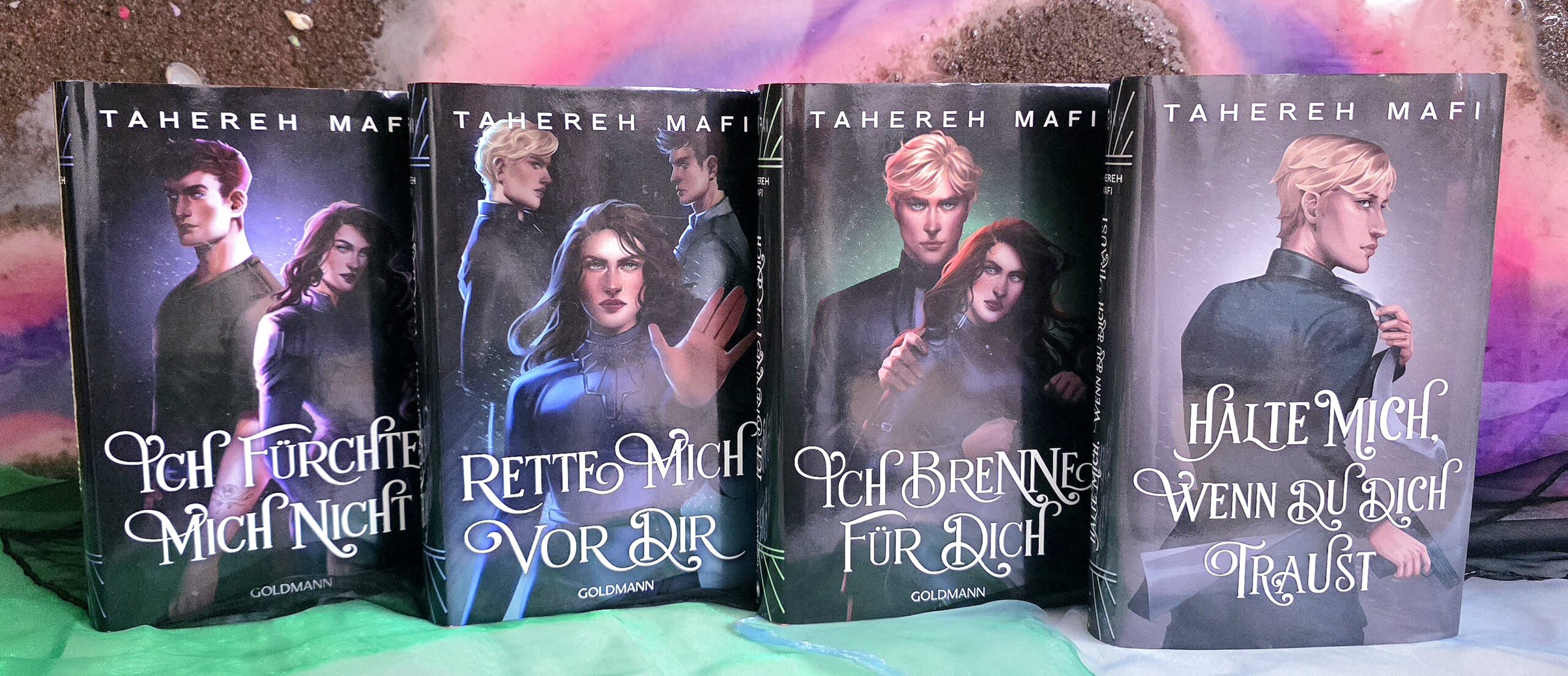 Shatter Me Reihe Chest of Fandoms Farbschnitt Band 1–4 Hardcover Set