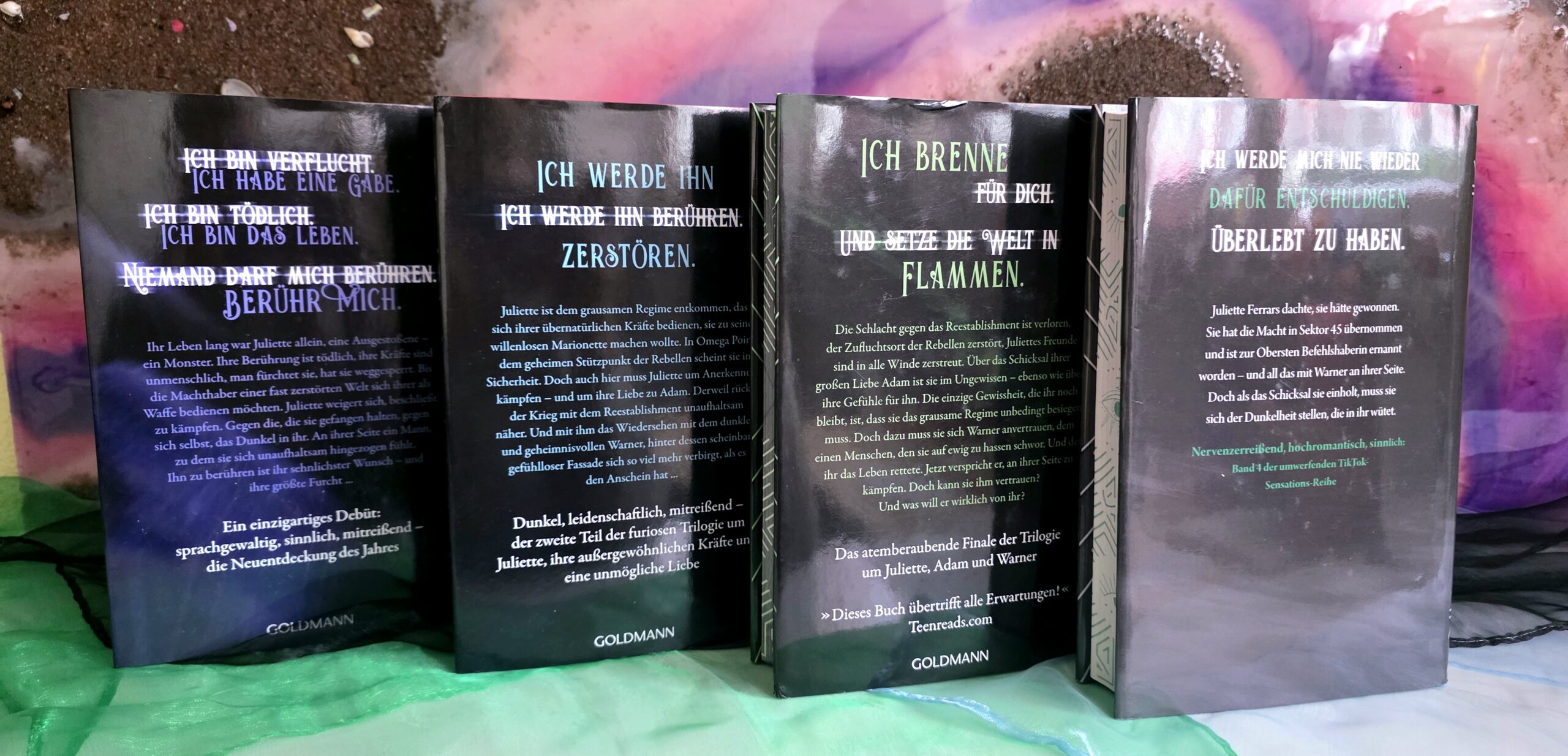 Shatter Me Reihe Chest of Fandoms Farbschnitt Band 1–4 Hardcover Set