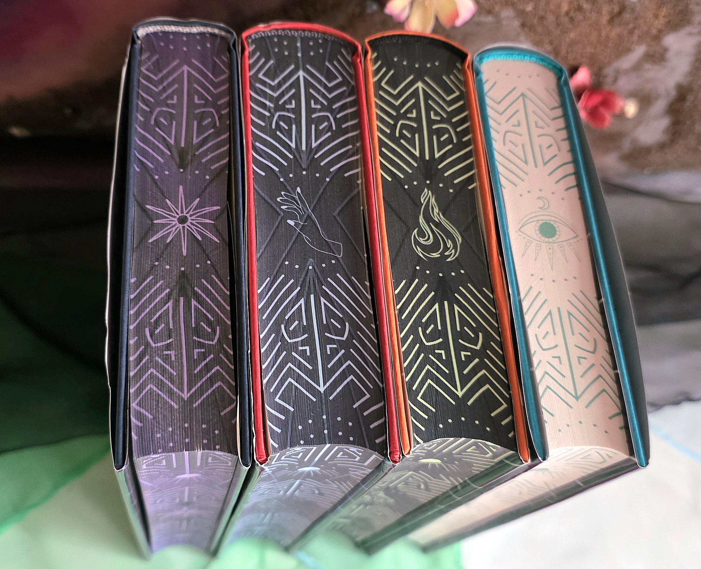 Shatter Me Reihe Chest of Fandoms Farbschnitt Band 1–4 Hardcover Set
